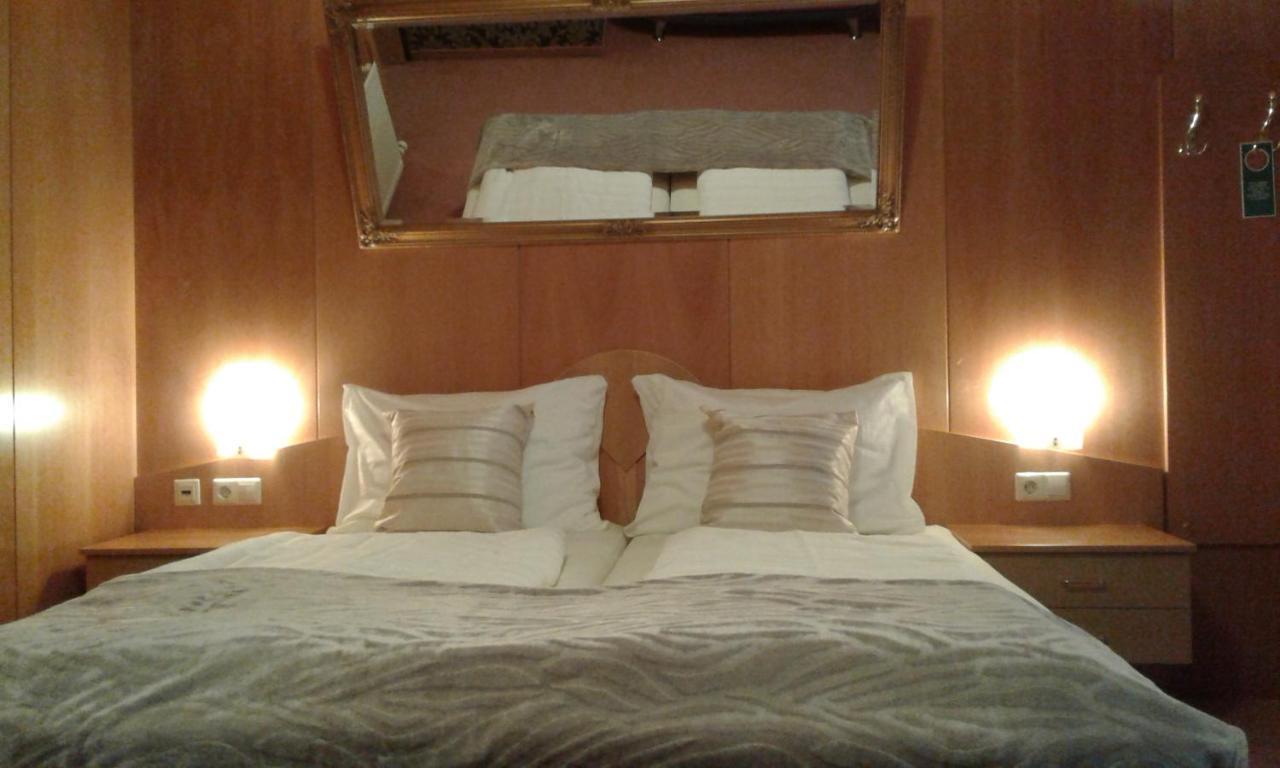 Liebesnesterl Bergwirt - Boutique Hotel Кёфлах Экстерьер фото